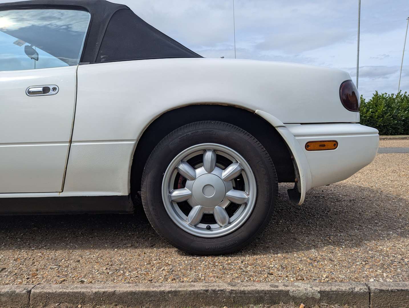 <p>1990 MAZDA MX-5</p>