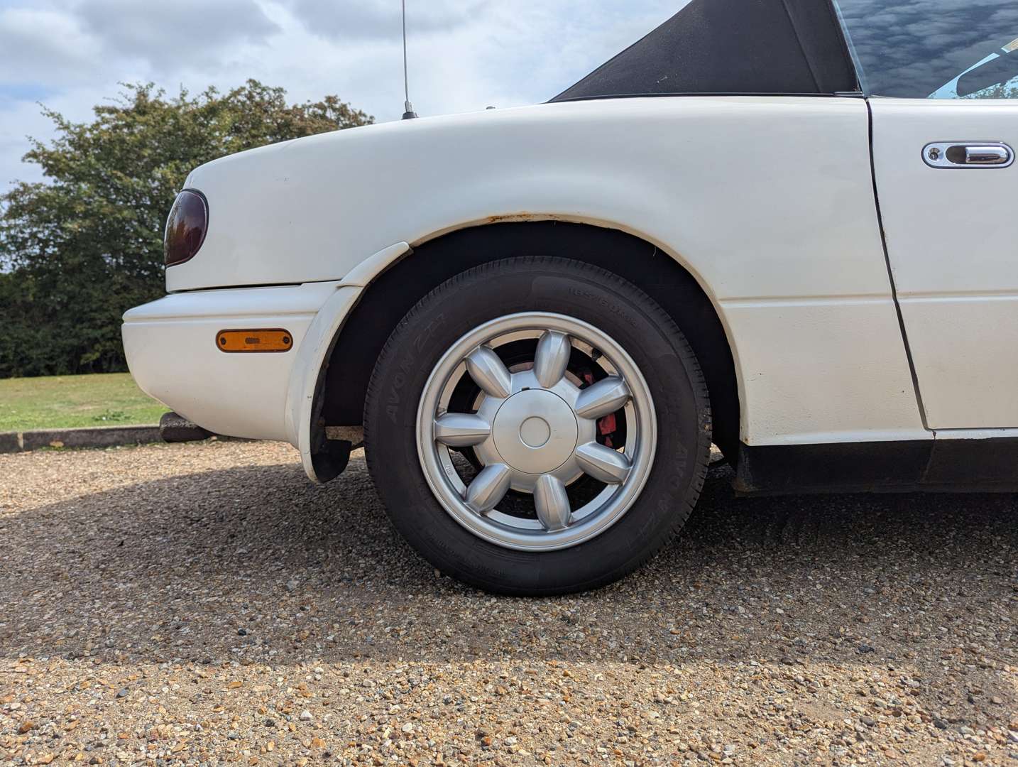 <p>1990 MAZDA MX-5</p>