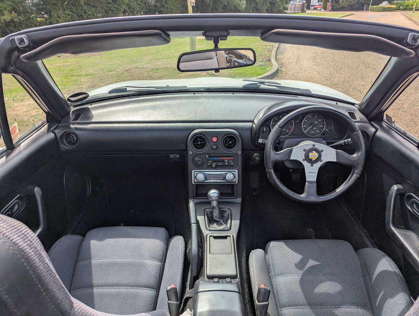 <p>1990 MAZDA MX-5</p>