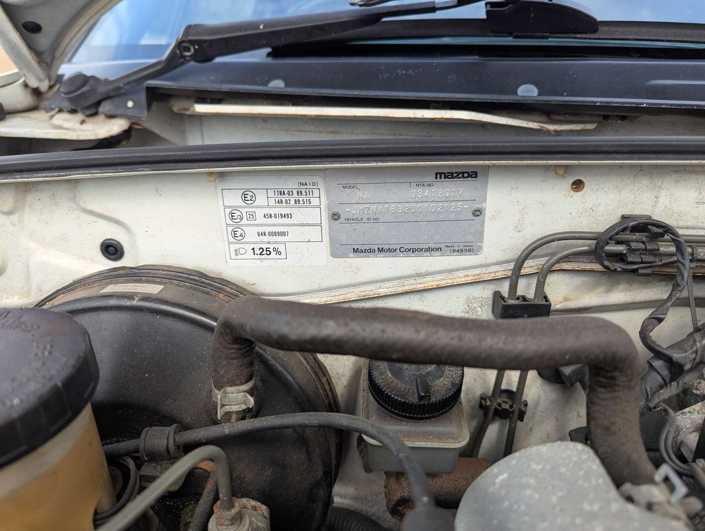 <p>1990 MAZDA MX-5</p>