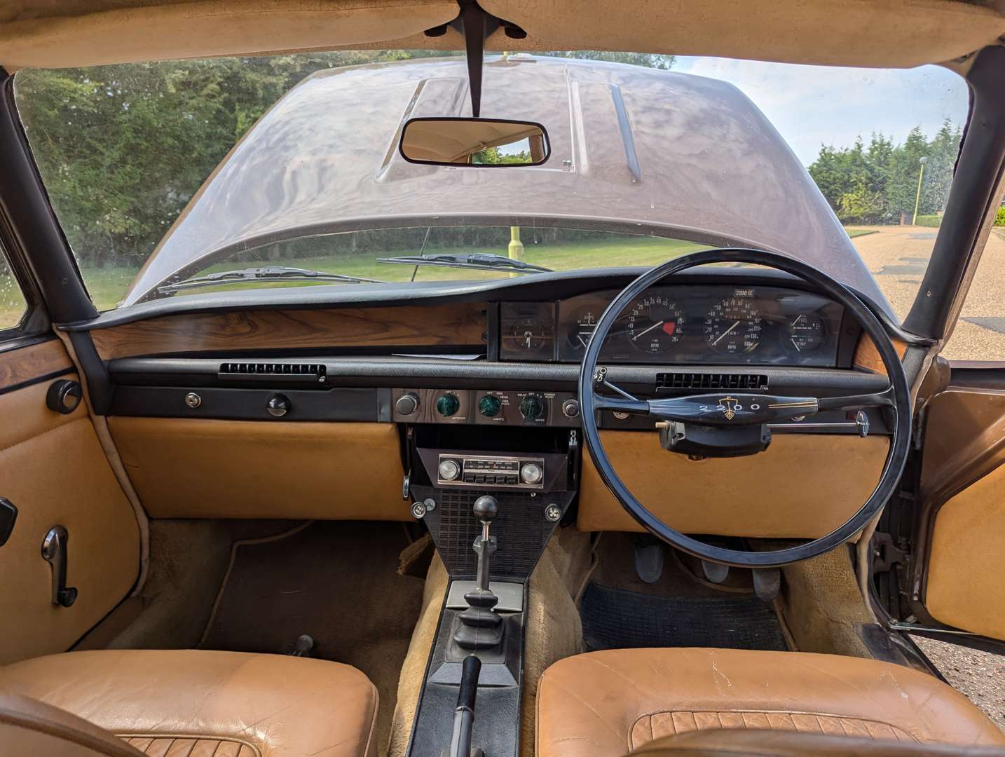 <p>1975 ROVER P6 2200 TC</p>