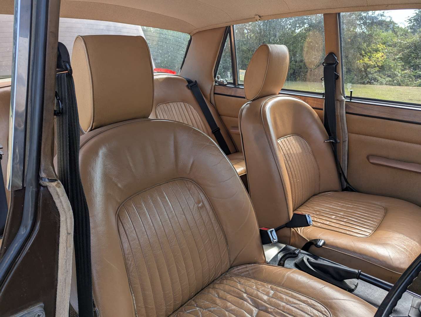 <p>1975 ROVER P6 2200 TC</p>