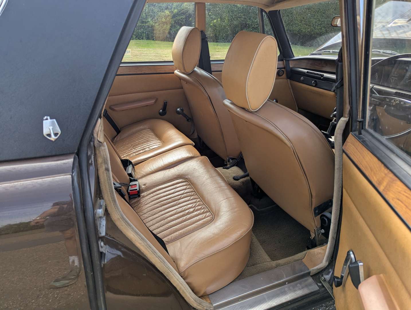 <p>1975 ROVER P6 2200 TC</p>