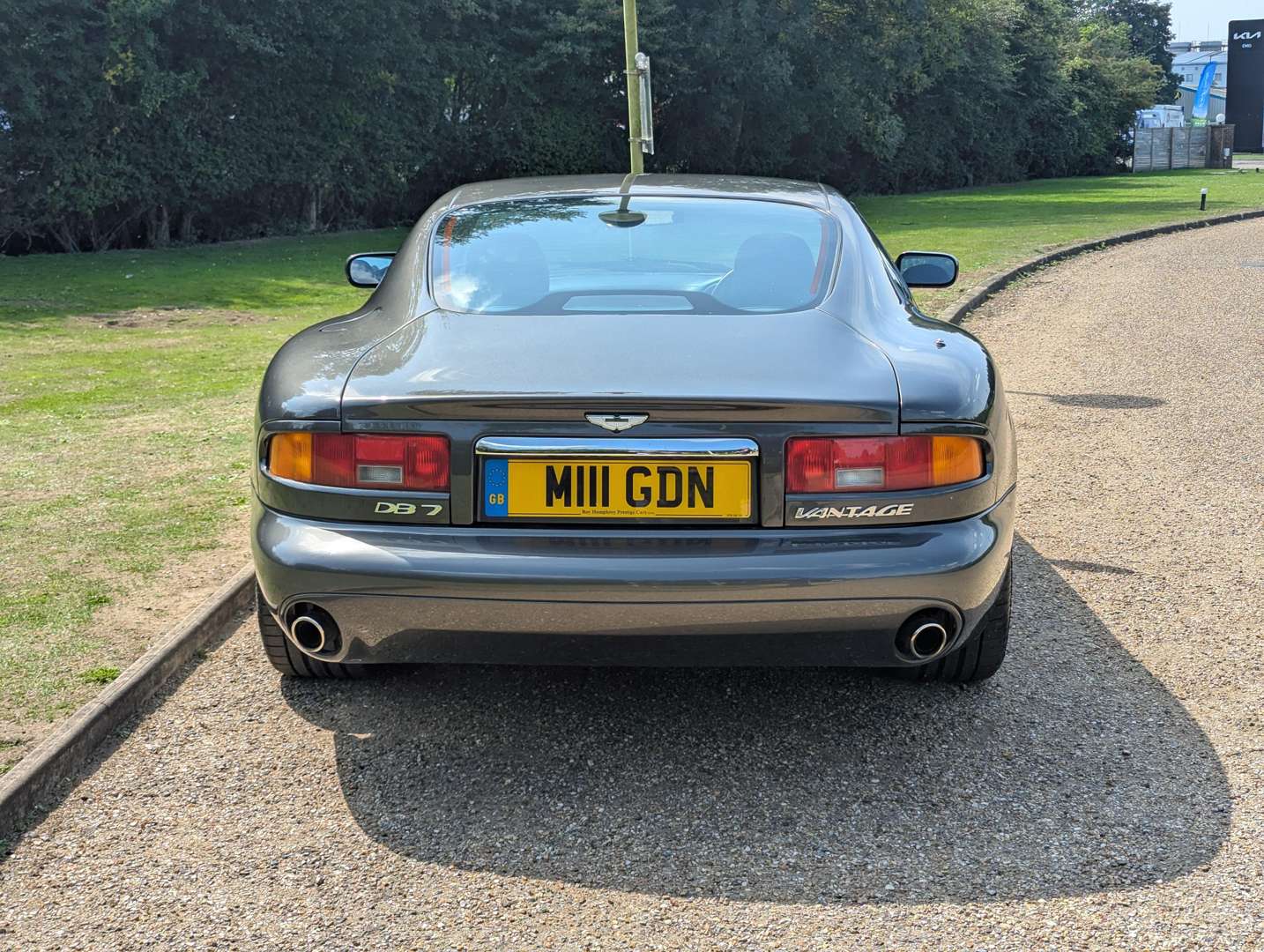 <p>2001 ASTON MARTIN DB7 VANTAGE</p>