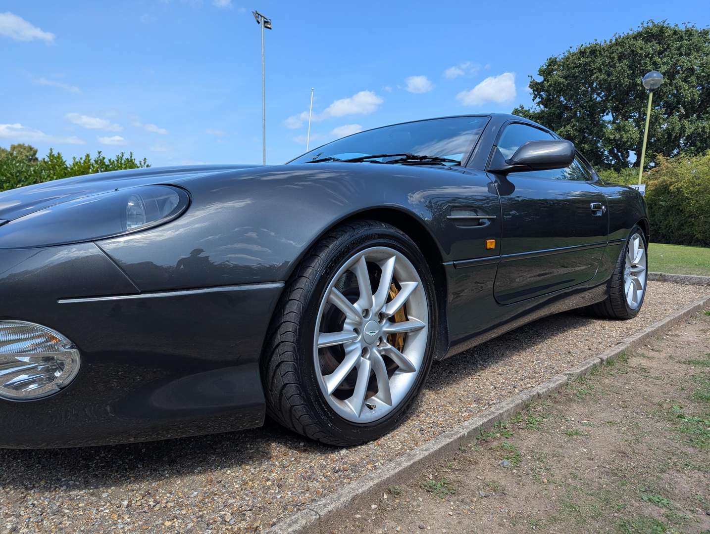 <p>2001 ASTON MARTIN DB7 VANTAGE</p>