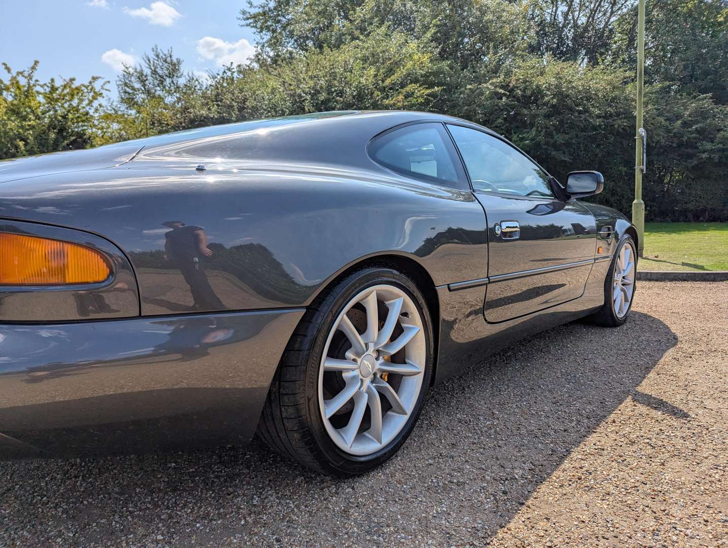 <p>2001 ASTON MARTIN DB7 VANTAGE</p>
