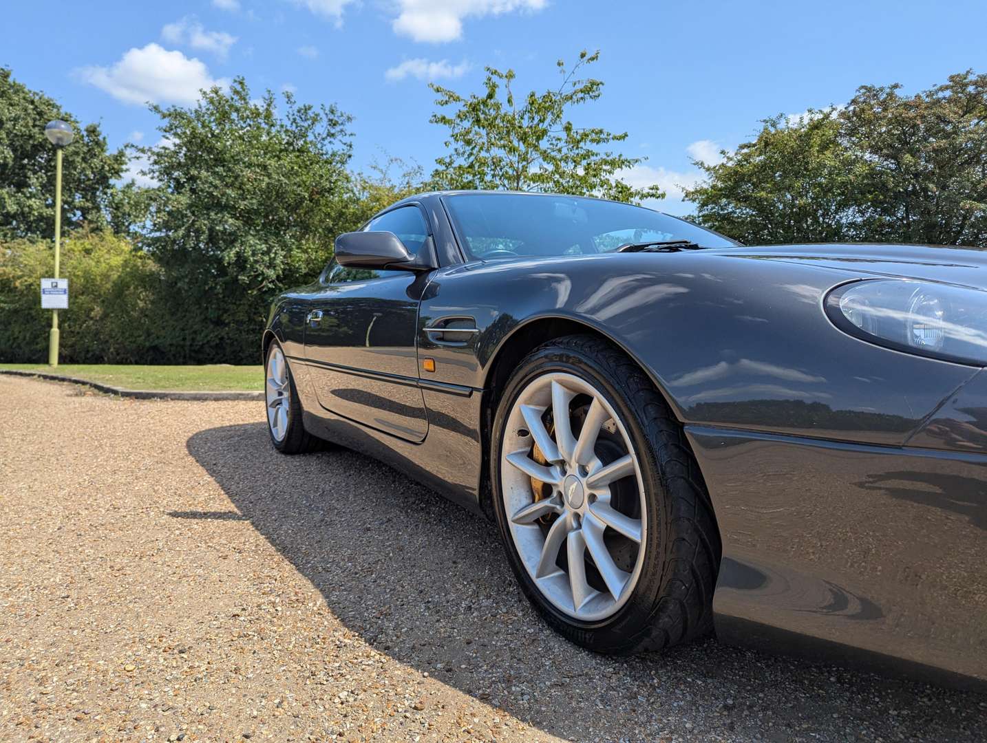 <p>2001 ASTON MARTIN DB7 VANTAGE</p>