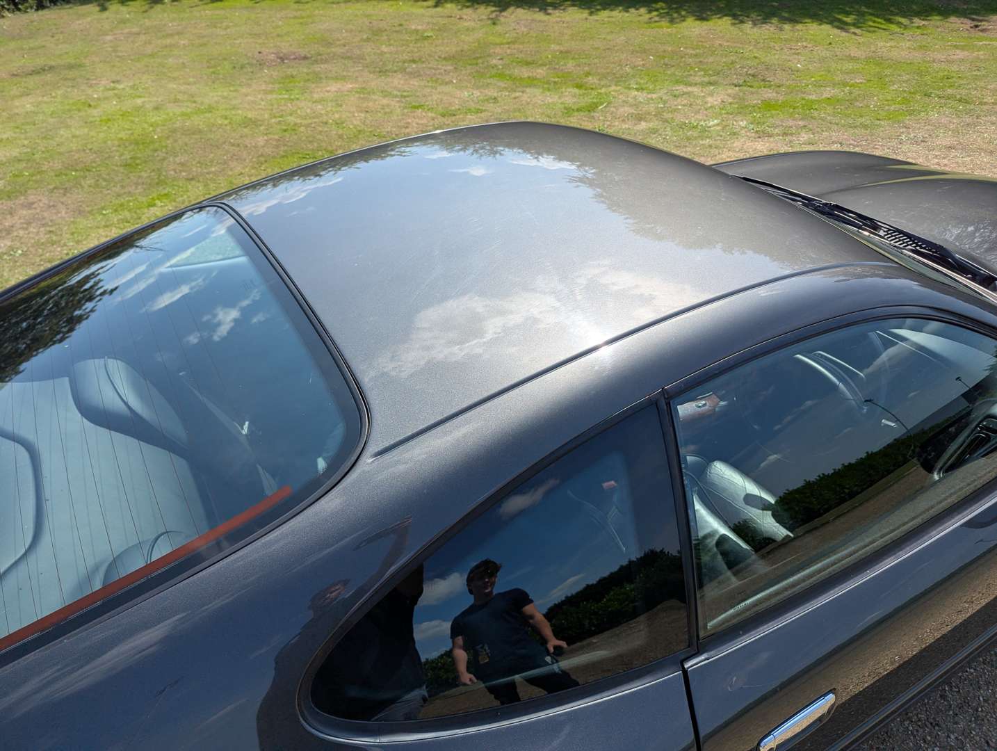 <p>2001 ASTON MARTIN DB7 VANTAGE</p>