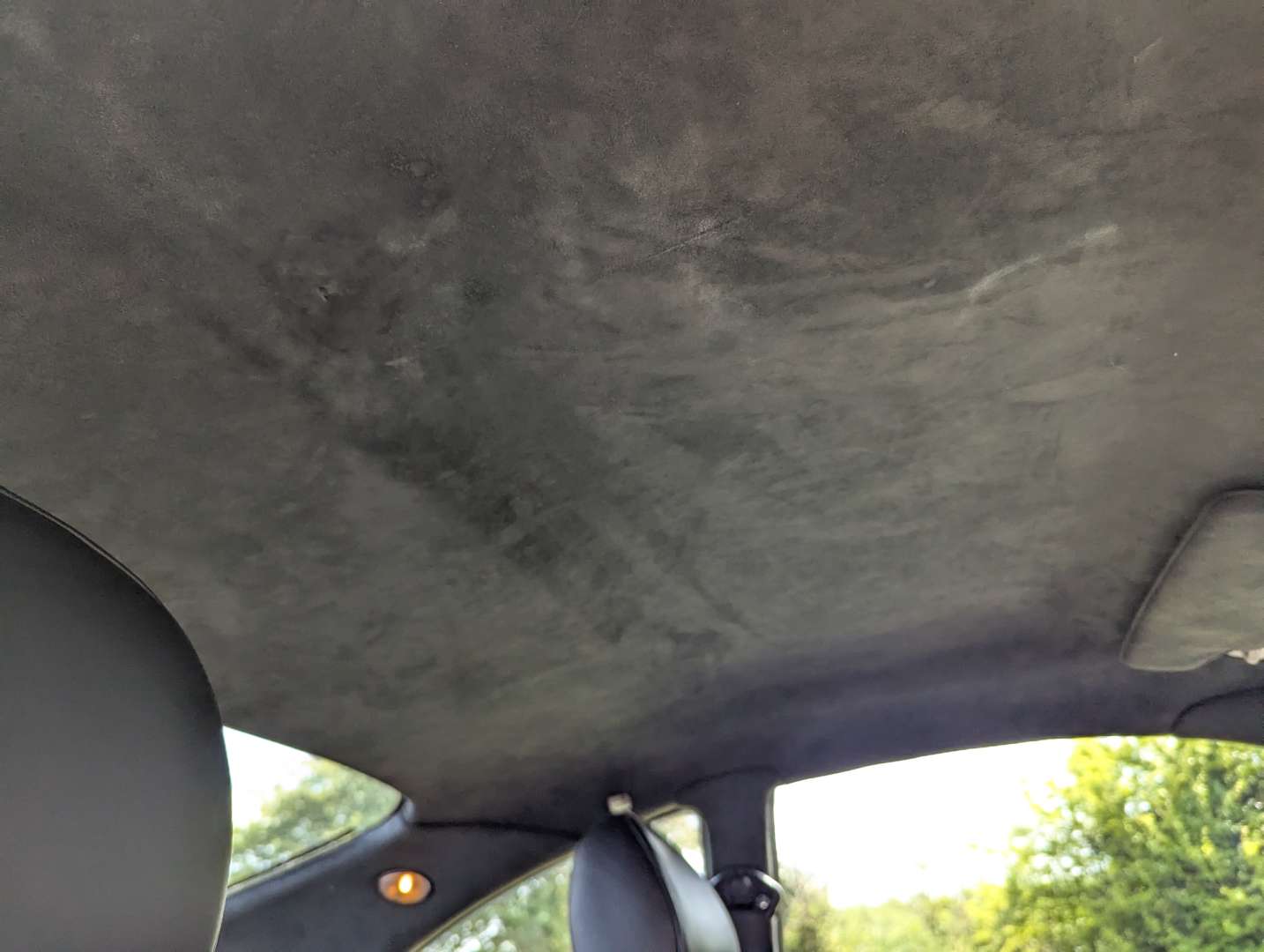 <p>2001 ASTON MARTIN DB7 VANTAGE</p>