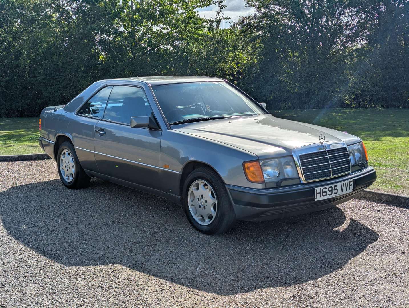 <p>1990 MERCEDES 230CE AUTO</p>