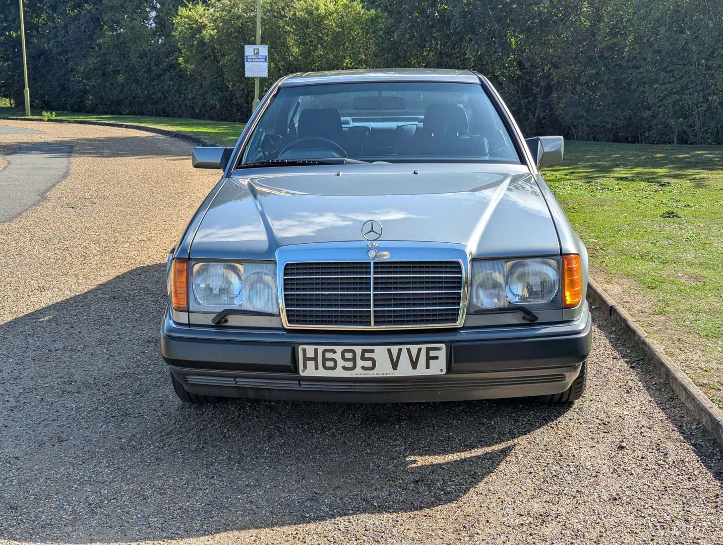 <p>1990 MERCEDES 230CE AUTO</p>
