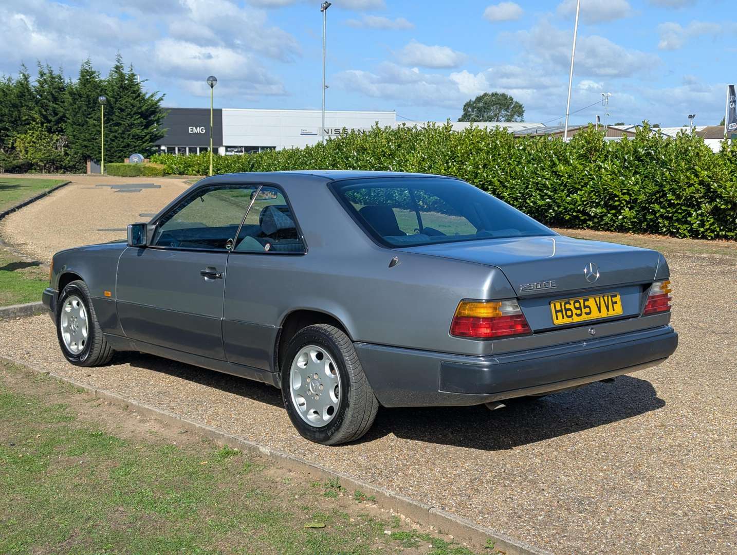 <p>1990 MERCEDES 230CE AUTO</p>