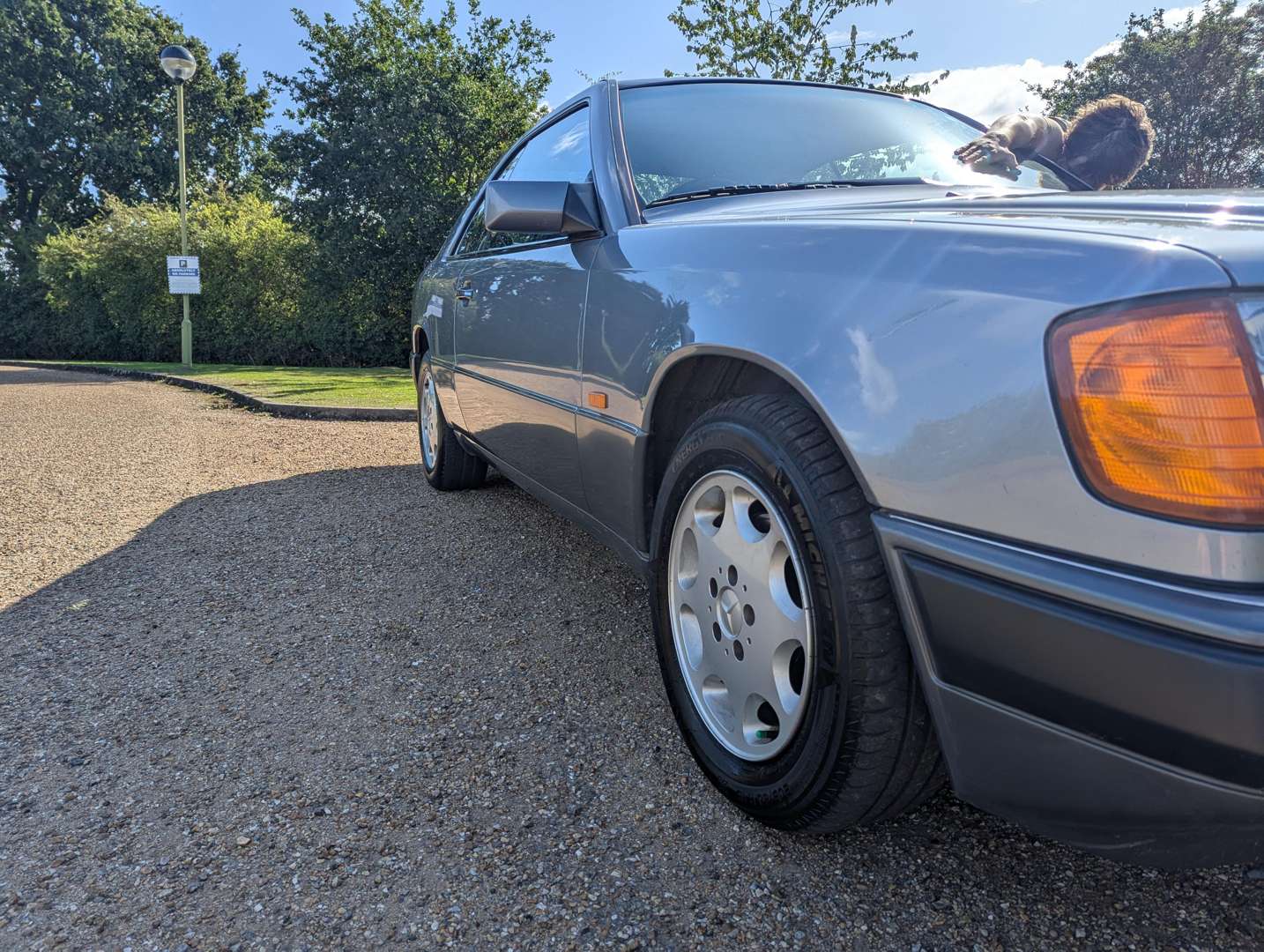 <p>1990 MERCEDES 230CE AUTO</p>