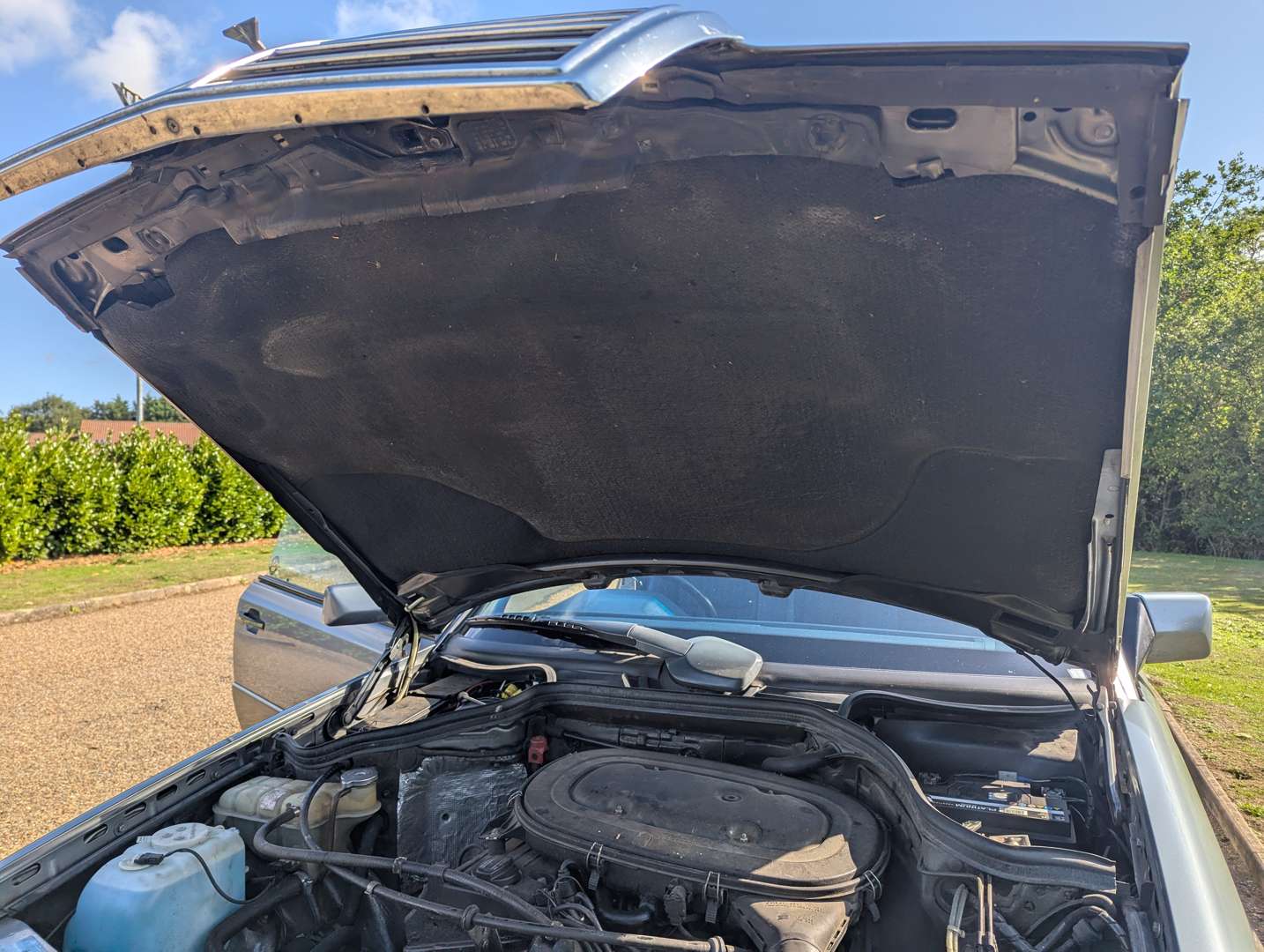 <p>1990 MERCEDES 230CE AUTO</p>