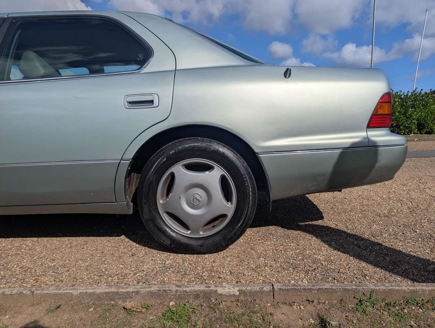 <p>1997 LEXUS LS400 AUTO</p>