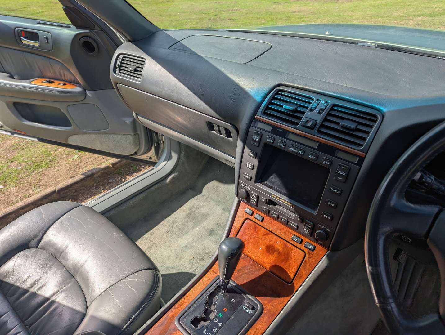 <p>1997 LEXUS LS400 AUTO</p>