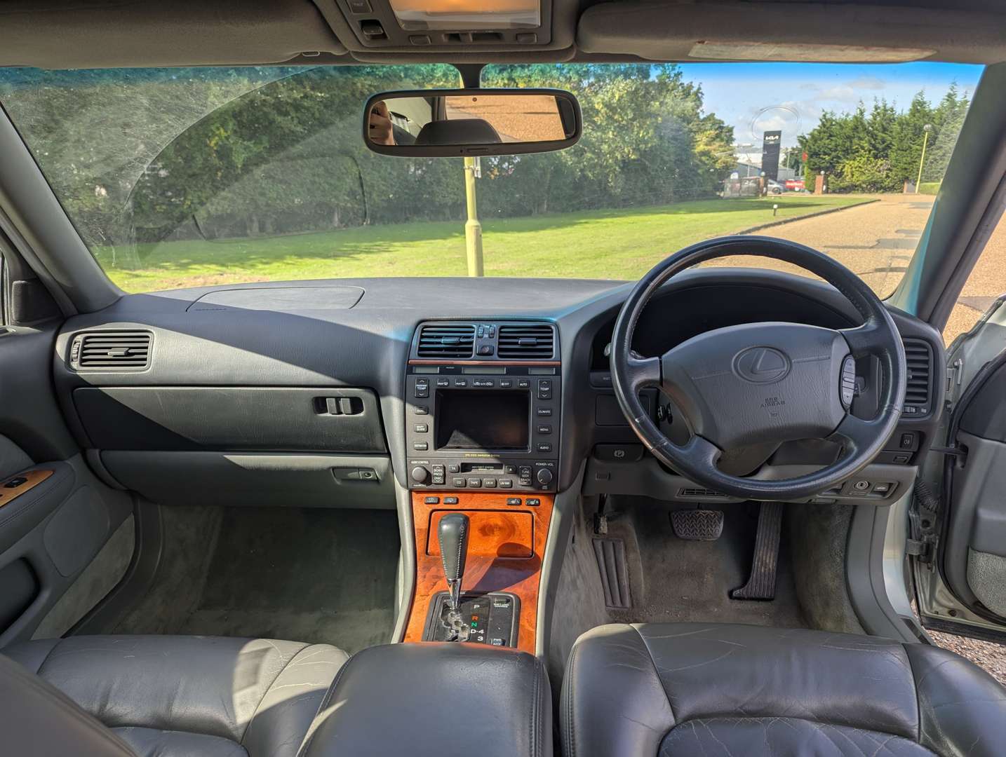 <p>1997 LEXUS LS400 AUTO</p>