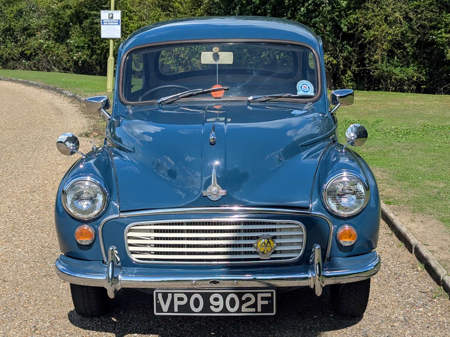 <p>1968 MORRIS MINOR SALOON</p>