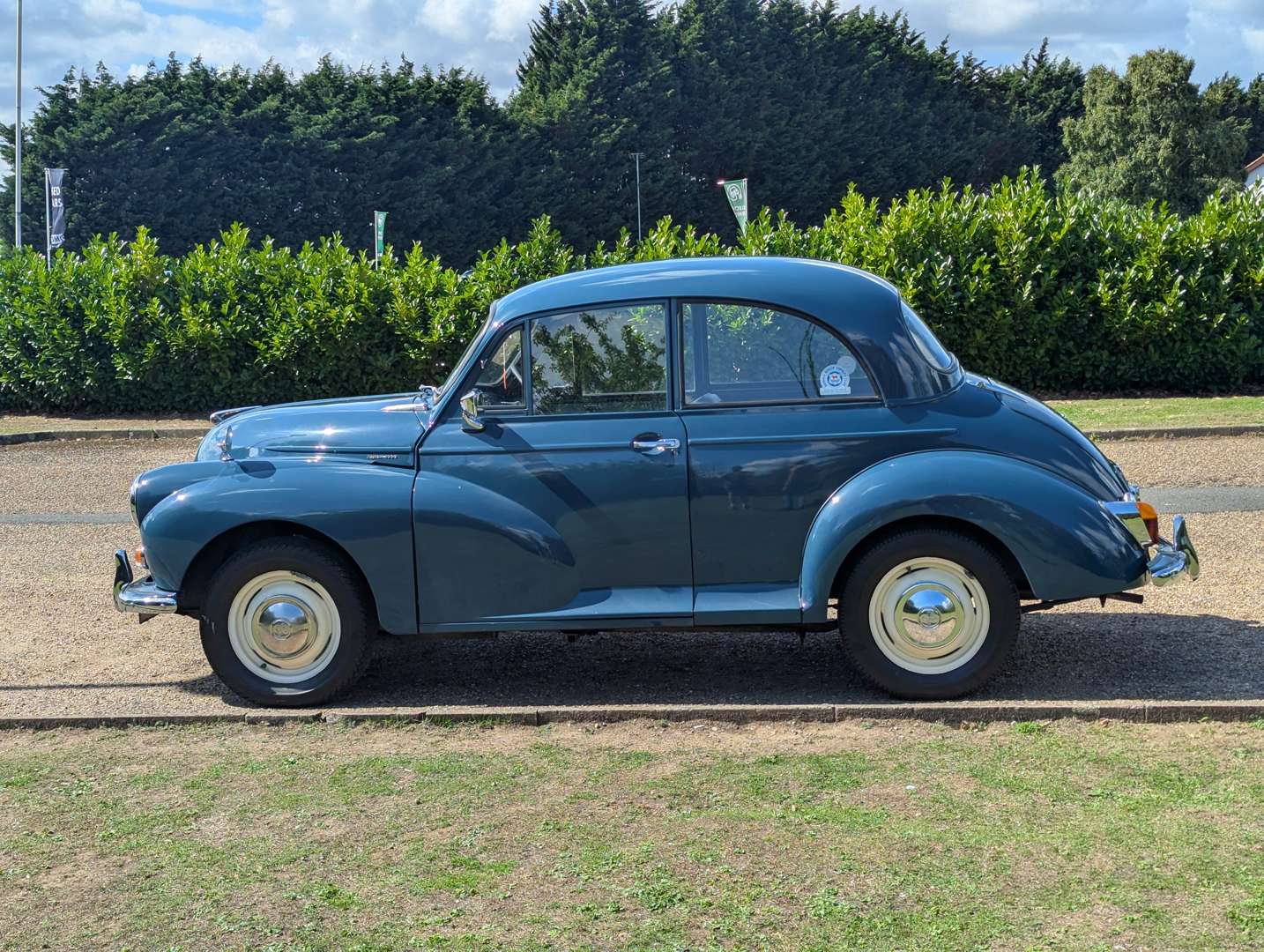 <p>1968 MORRIS MINOR SALOON</p>