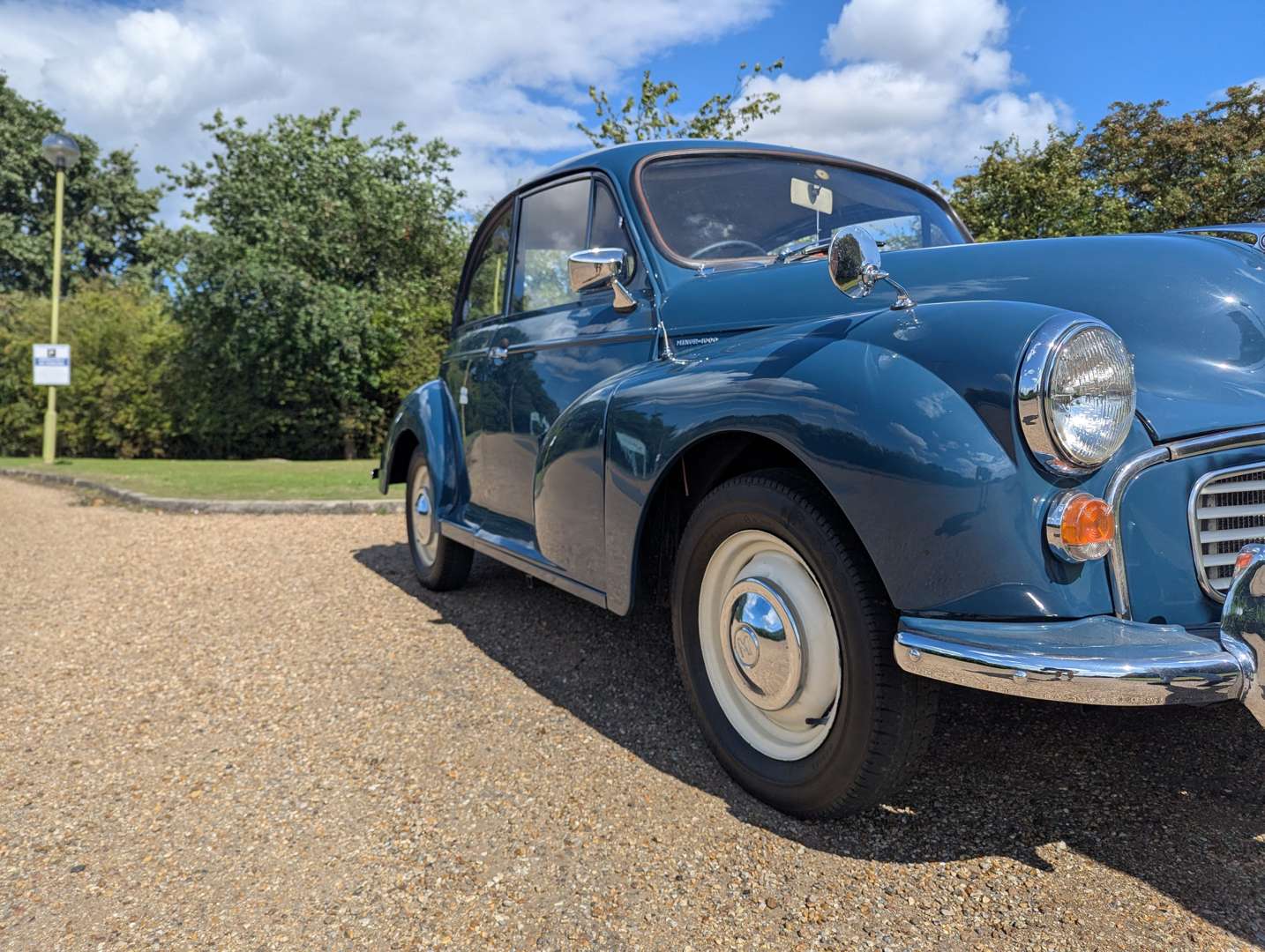 <p>1968 MORRIS MINOR SALOON</p>