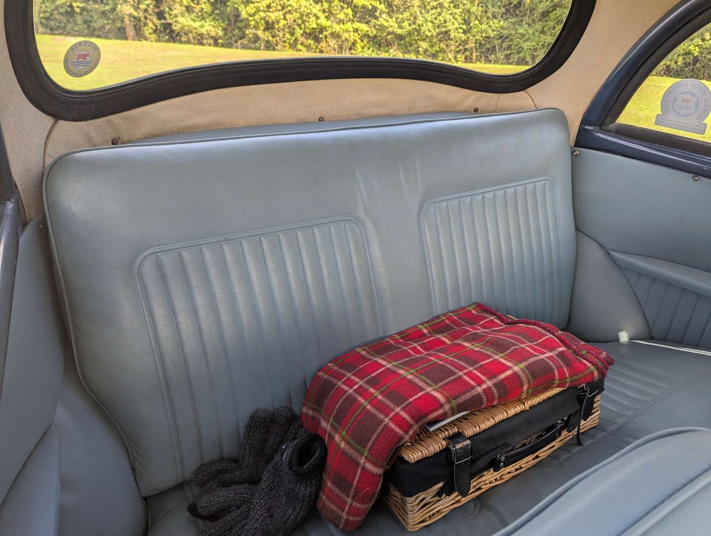 <p>1968 MORRIS MINOR SALOON</p>