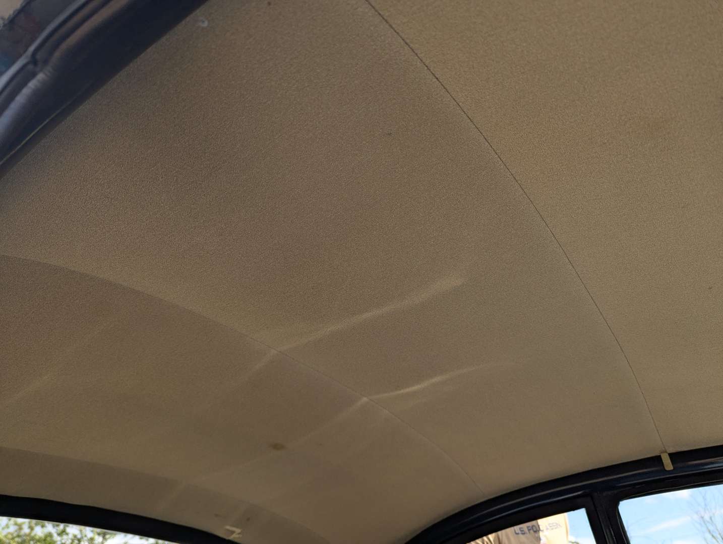 <p>1968 MORRIS MINOR SALOON</p>