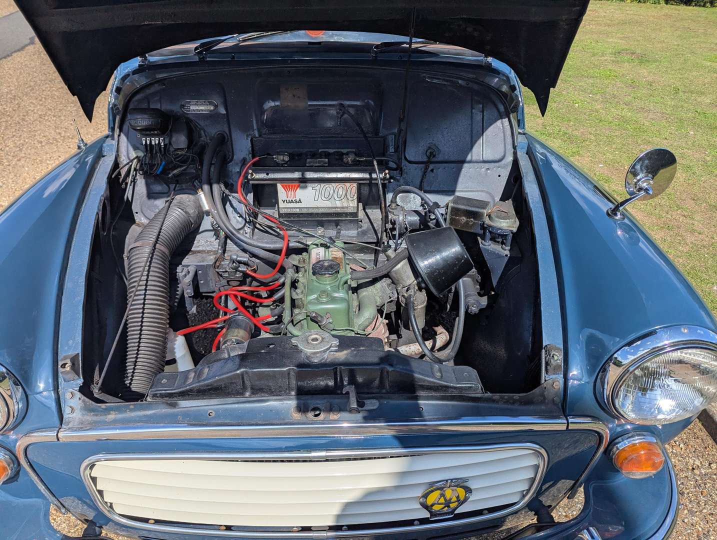 <p>1968 MORRIS MINOR SALOON</p>