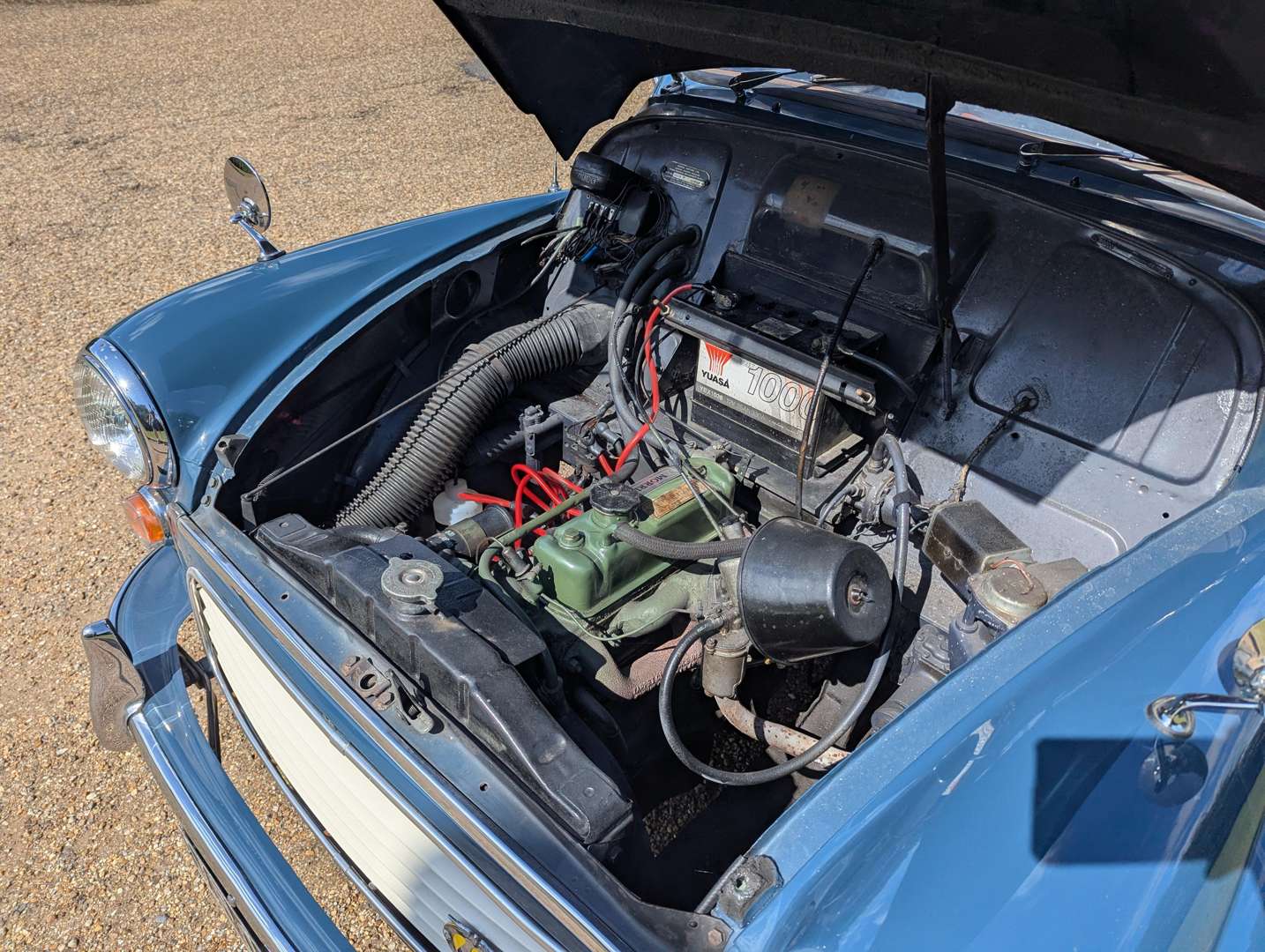 <p>1968 MORRIS MINOR SALOON</p>