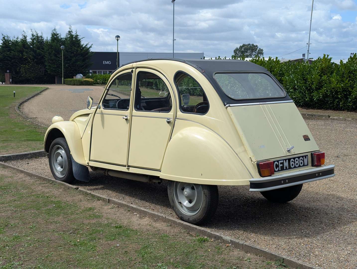 <p>1980 CITROEN 2CV LHD</p>