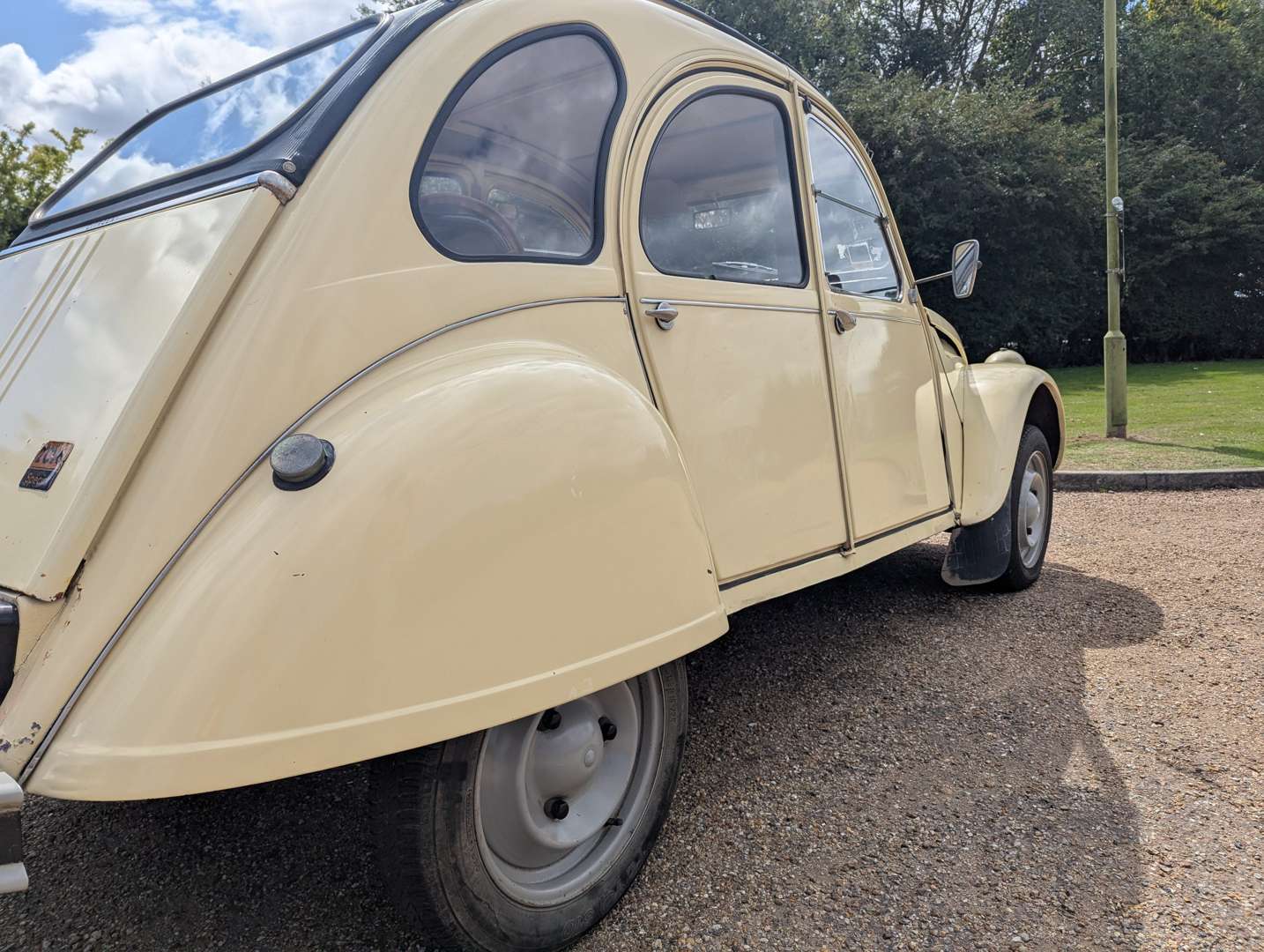 <p>1980 CITROEN 2CV LHD</p>
