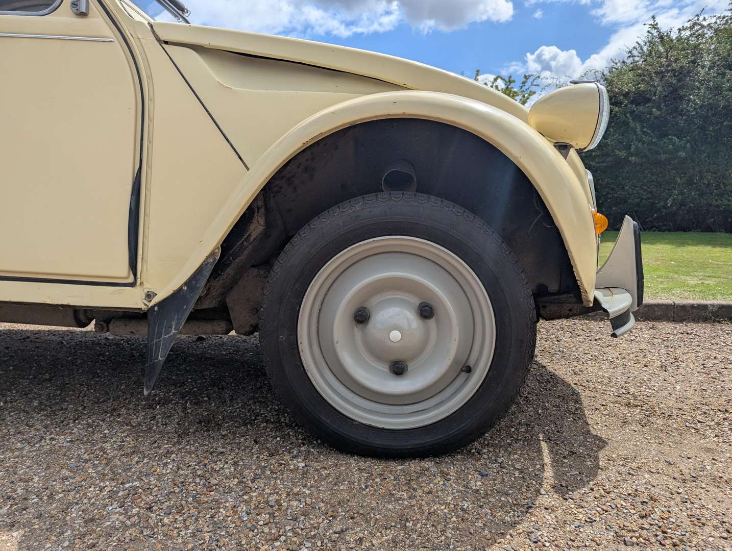 <p>1980 CITROEN 2CV LHD</p>