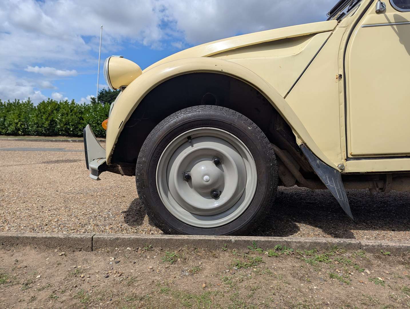 <p>1980 CITROEN 2CV LHD</p>