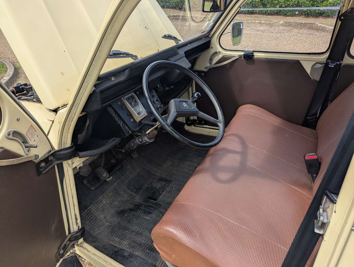 <p>1980 CITROEN 2CV LHD</p>