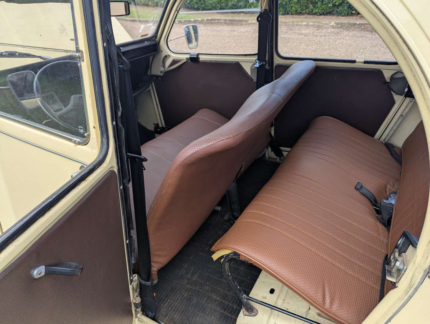 <p>1980 CITROEN 2CV LHD</p>