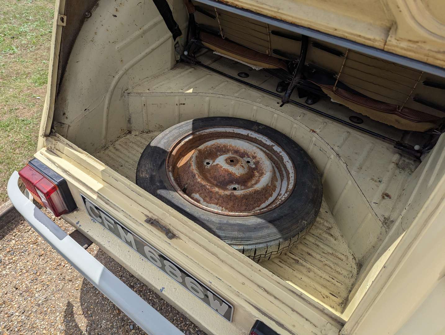 <p>1980 CITROEN 2CV LHD</p>