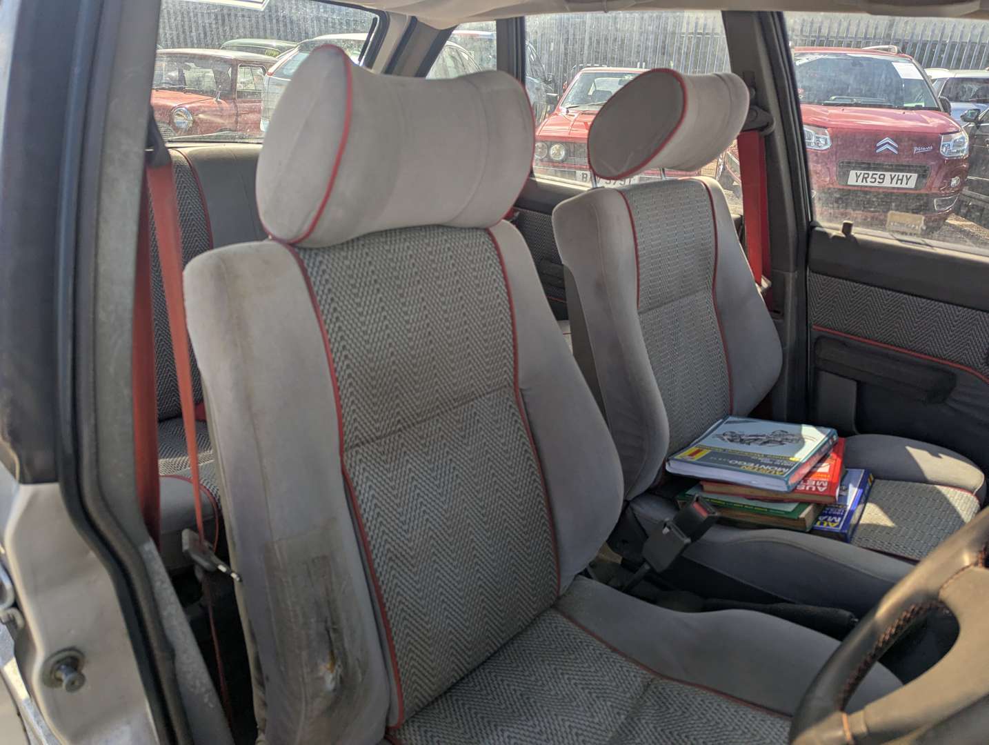 <p>1987 MG MAESTRO 2.0 EFI</p>