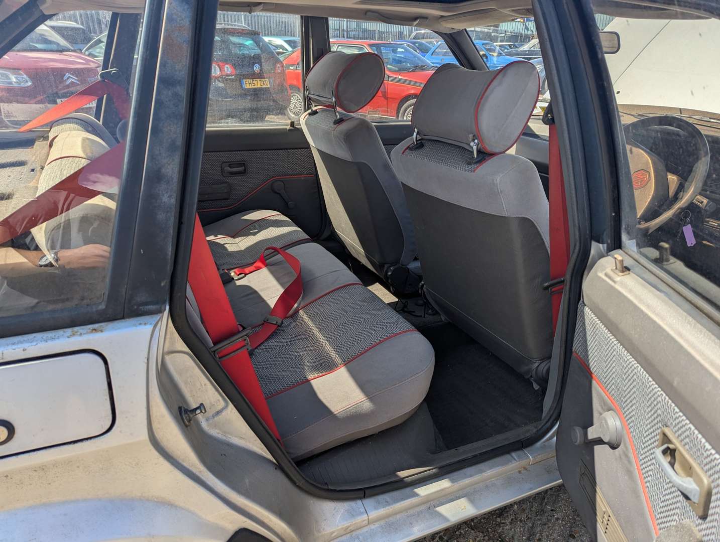 <p>1987 MG MAESTRO 2.0 EFI</p>