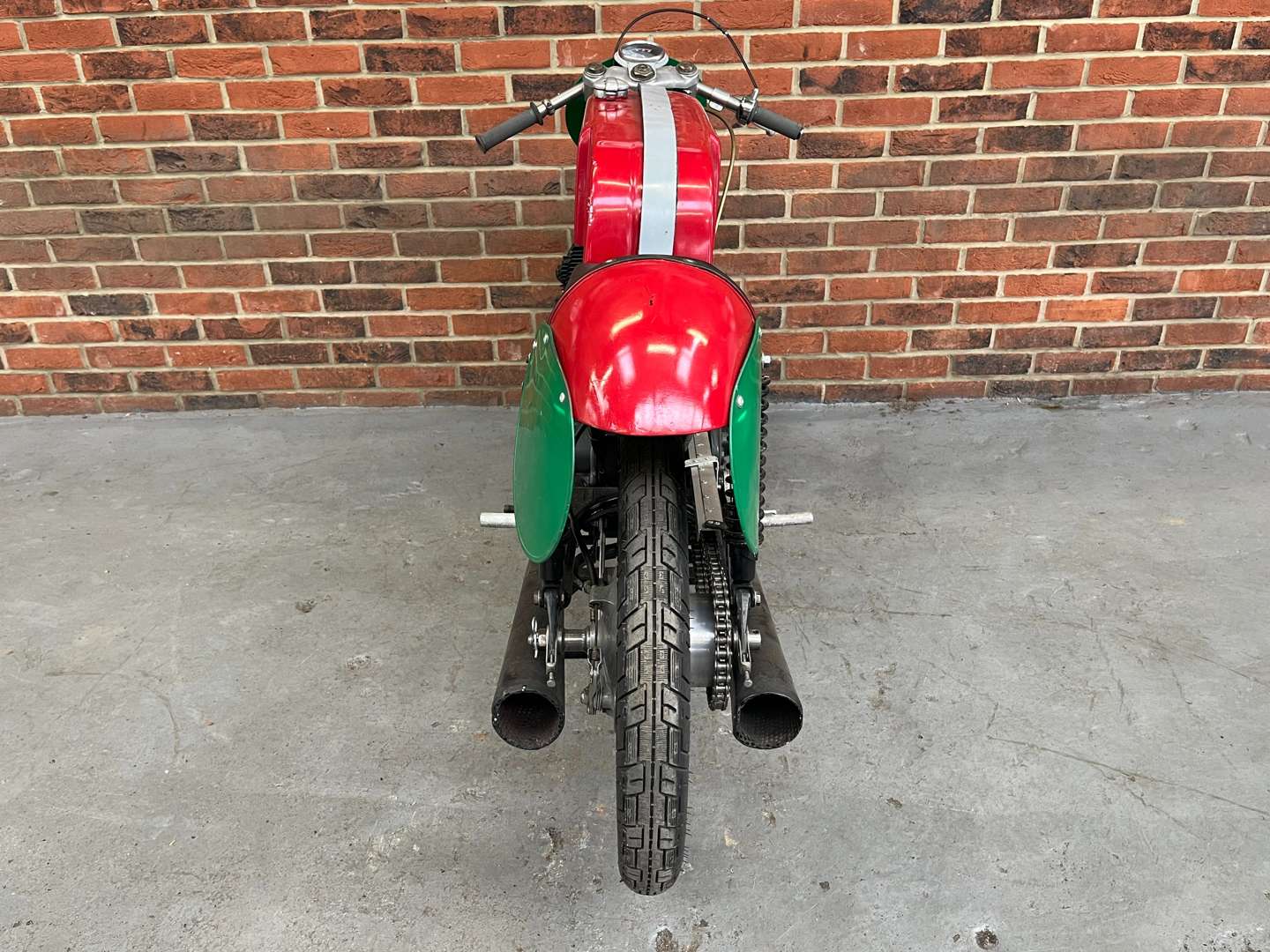 <p>1962 HONDA CB72</p>