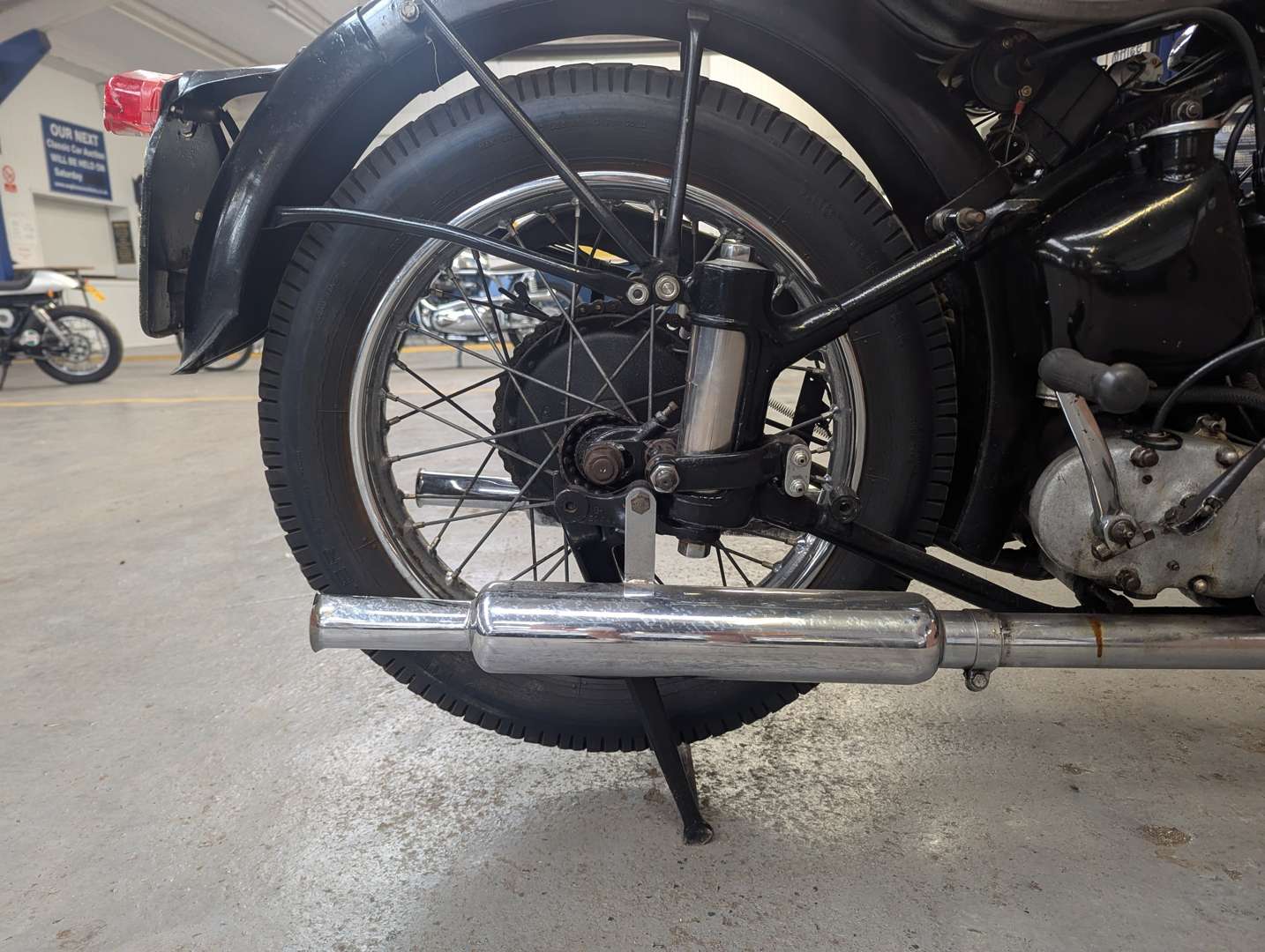 <p>1947 ARIEL SQUARE FOUR</p>