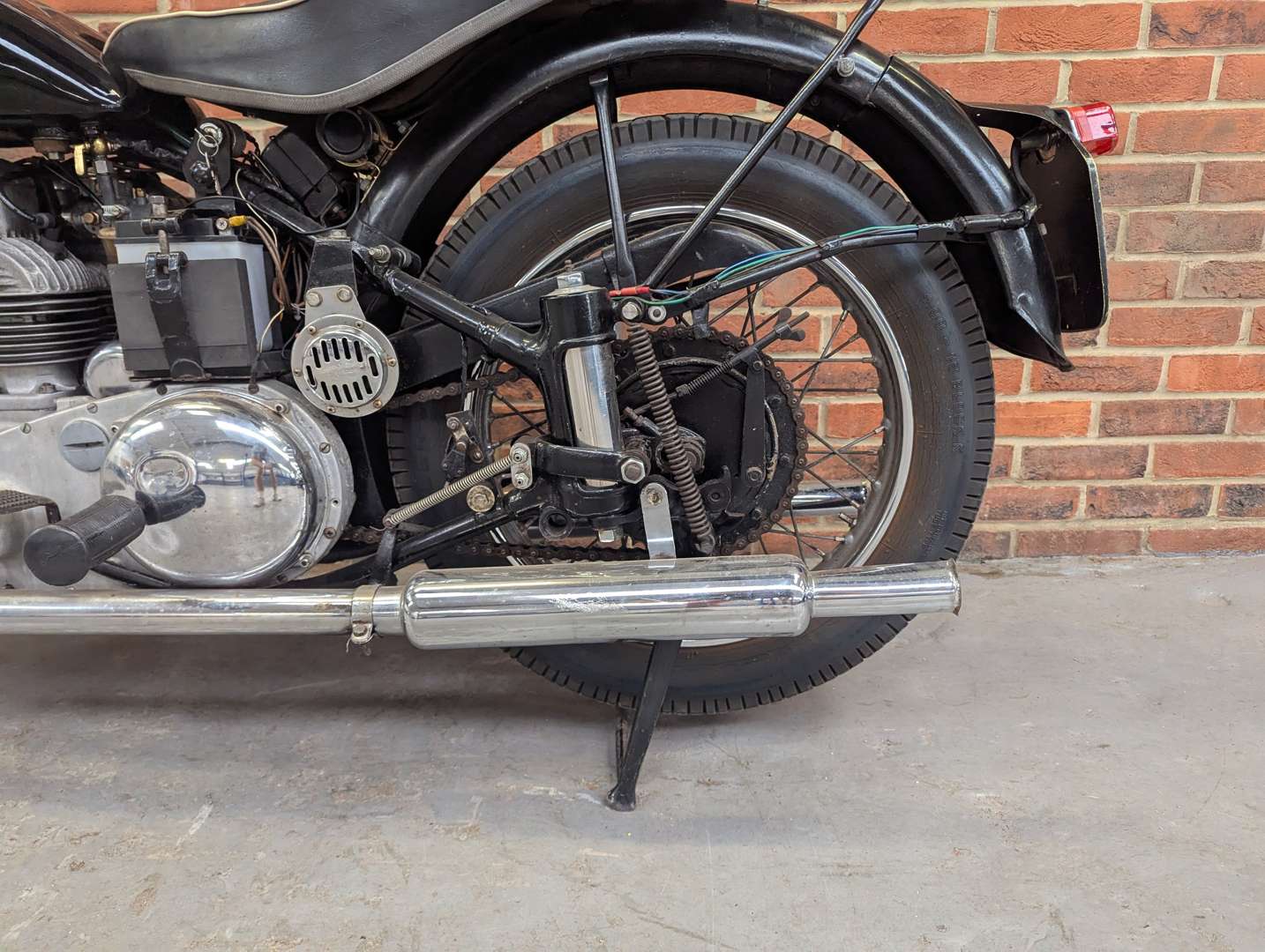 <p>1947 ARIEL SQUARE FOUR</p>