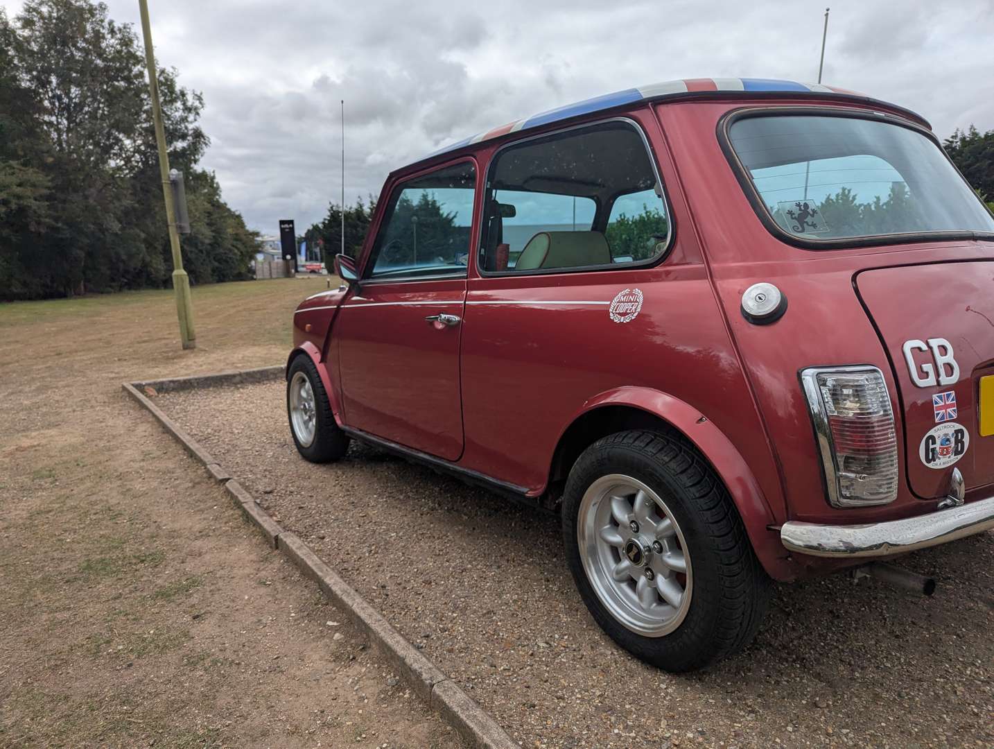 <p>1993 ROVER MINI MAYFAIR</p>