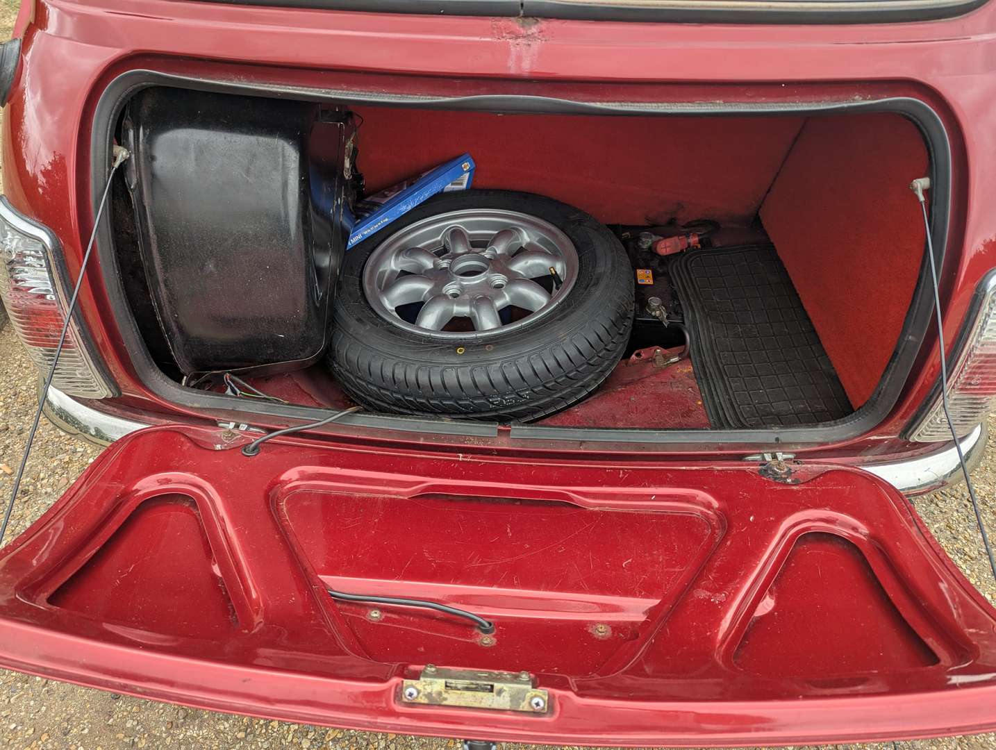 <p>1993 ROVER MINI MAYFAIR</p>