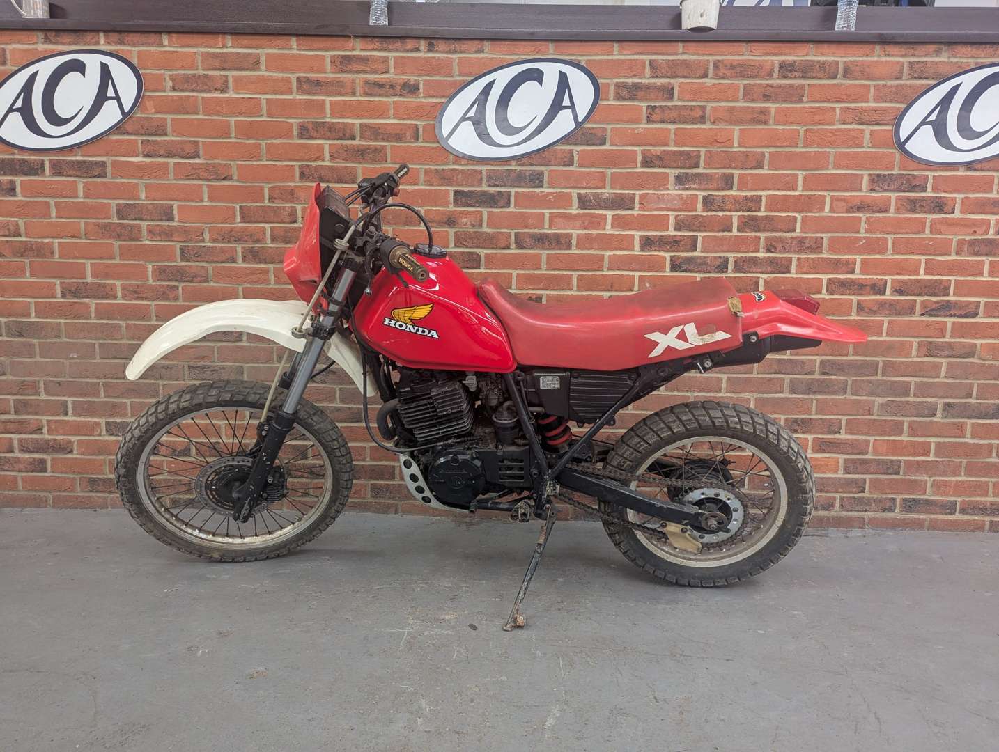 <p>1984 HONDA XL600 R</p>