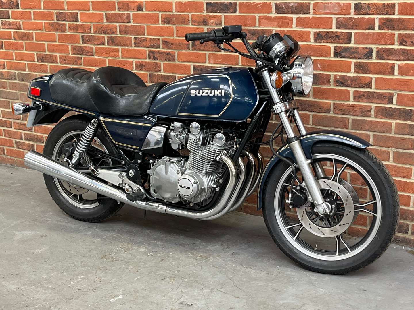 <p>1984 SUZUKI GS850</p>