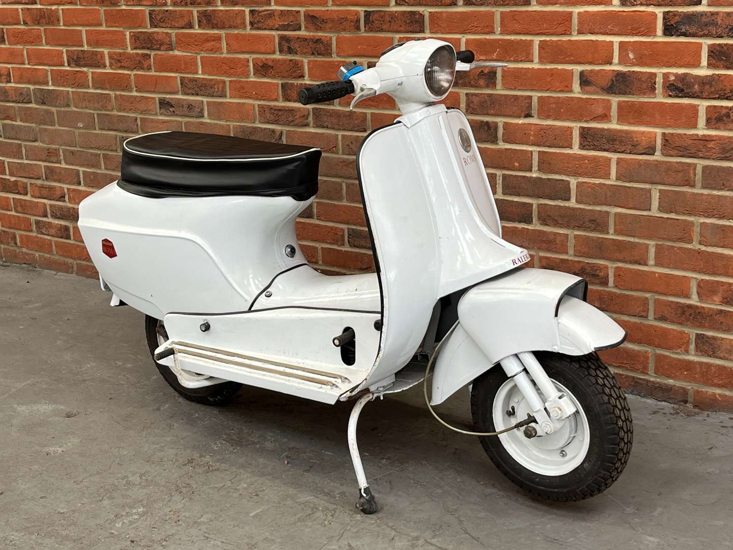 <p>1962 RALEIGH ROMA</p>