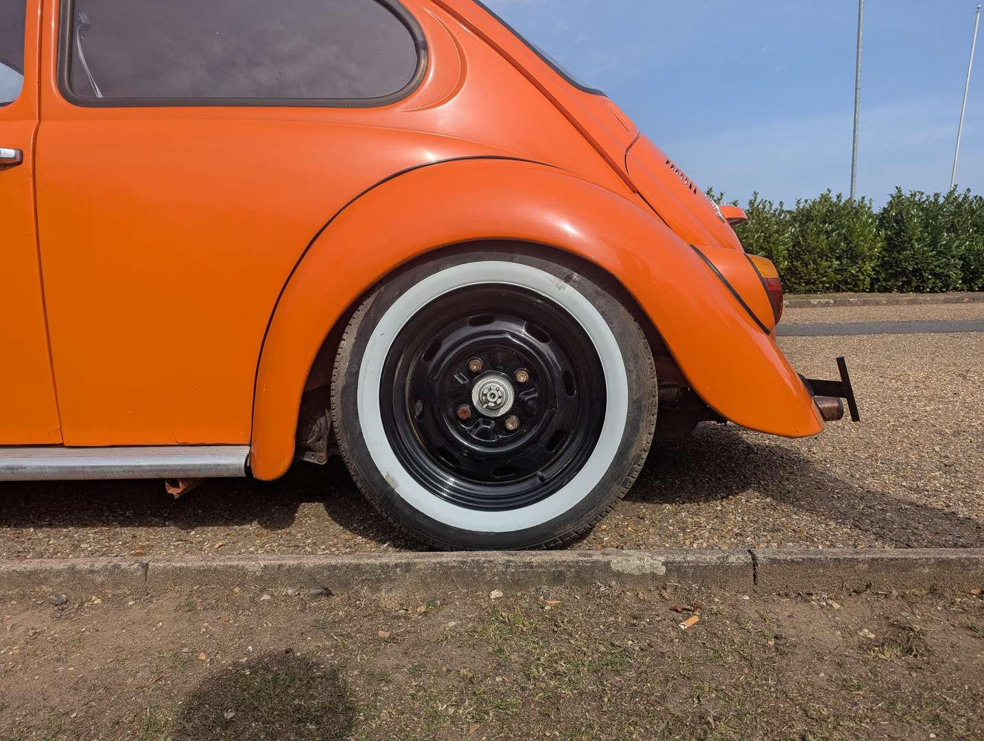 <p>1973 VW BEETLE</p>