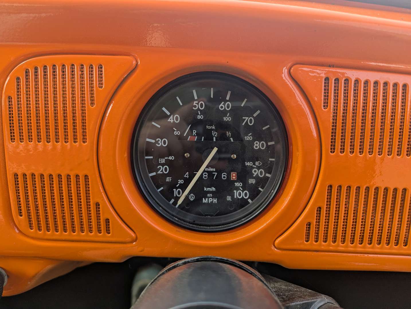 <p>1973 VW BEETLE</p>