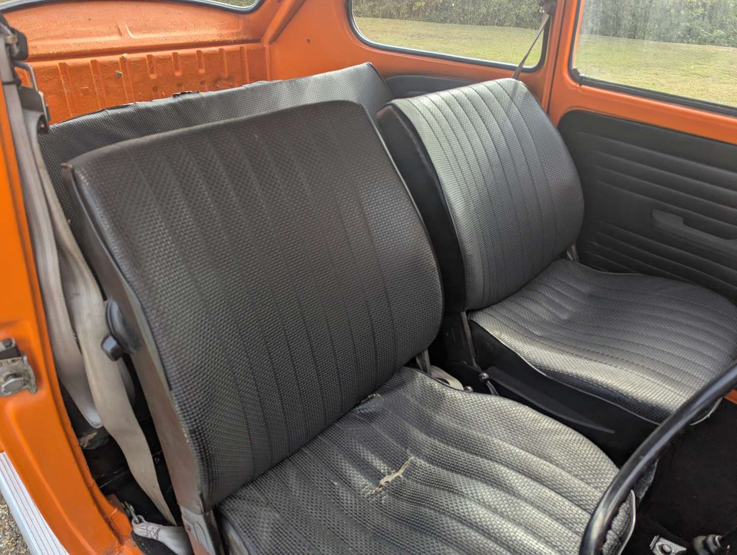 <p>1973 VW BEETLE</p>