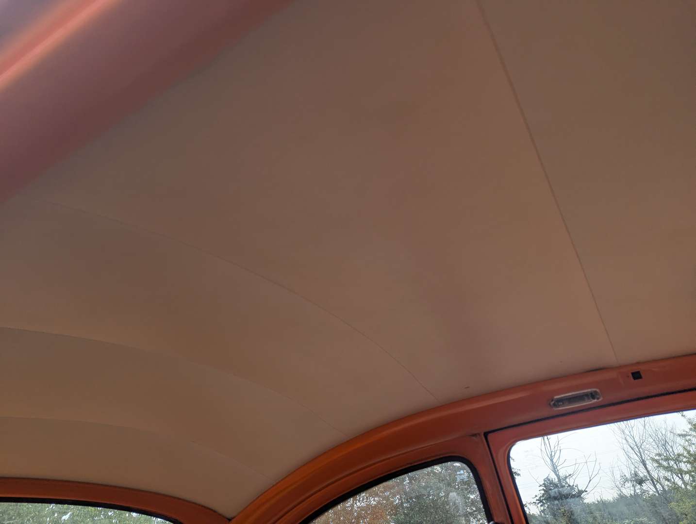 <p>1973 VW BEETLE</p>