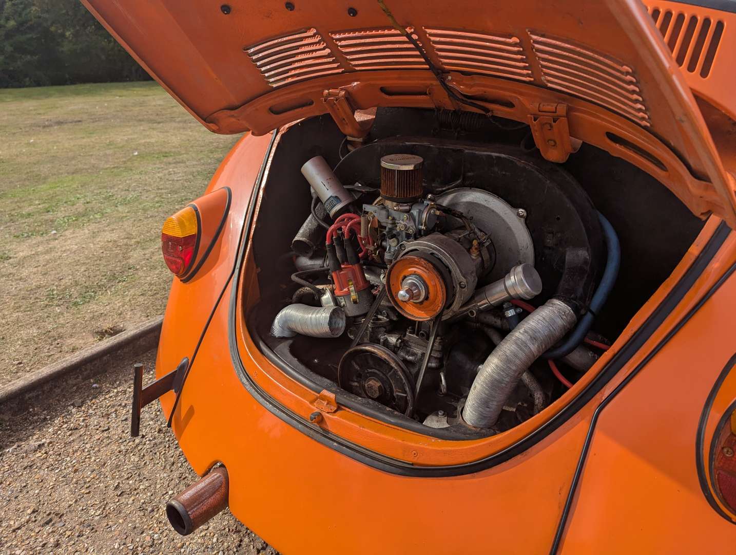 <p>1973 VW BEETLE</p>